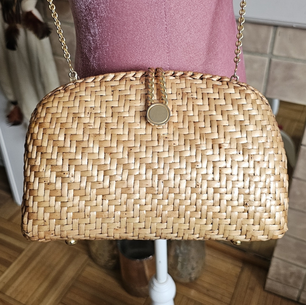 1970's Walborg Rattan Purse. Woven rattan purse. Vintage purse. - Picture 4 of 14